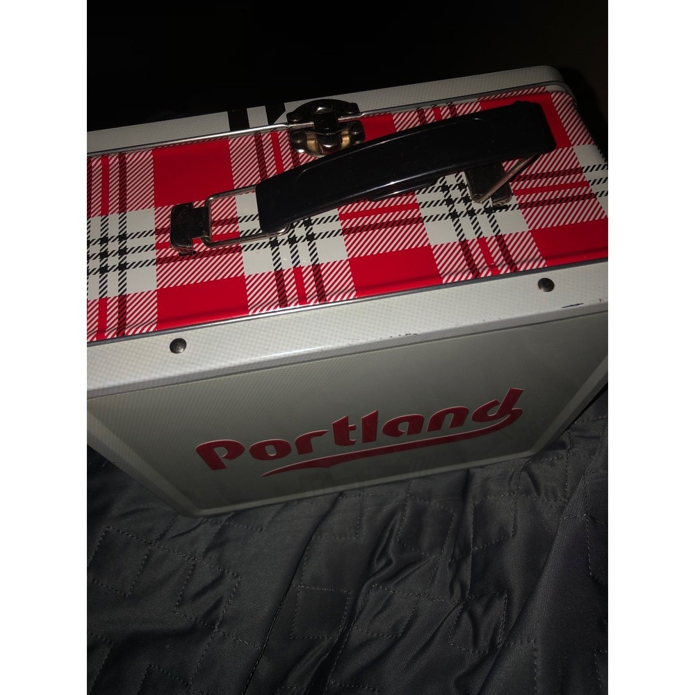 Portland trailblazers metal lunchbox